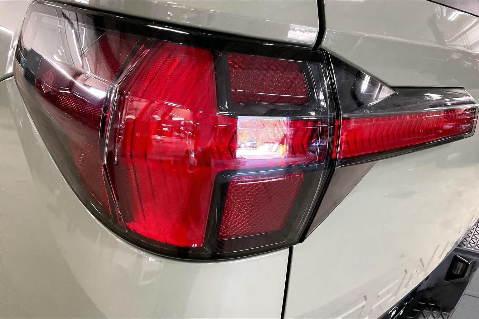 Used 2024 Sage Gray Hyundai SEL image 29