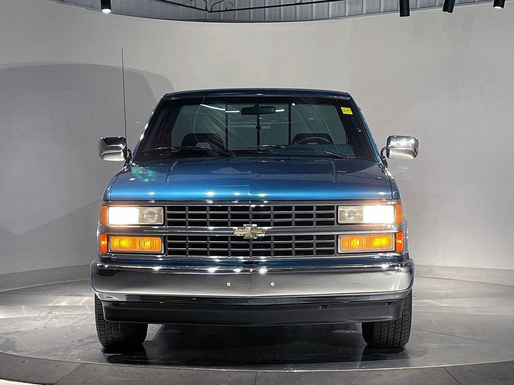 Used 1992  Chevrolet NA image 21