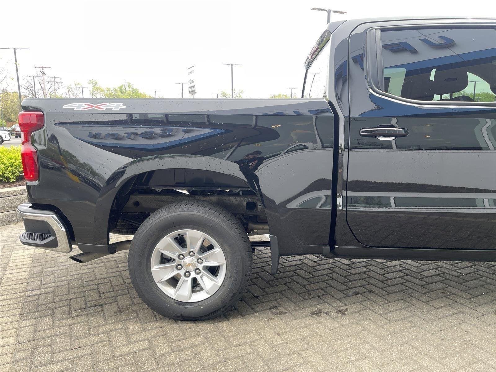 2025 Chevrolet Silverado 1500 LT - Photo 11