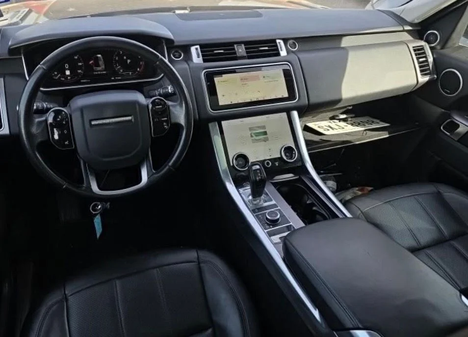 Used 2020 Black Land Rover HSE image 4
