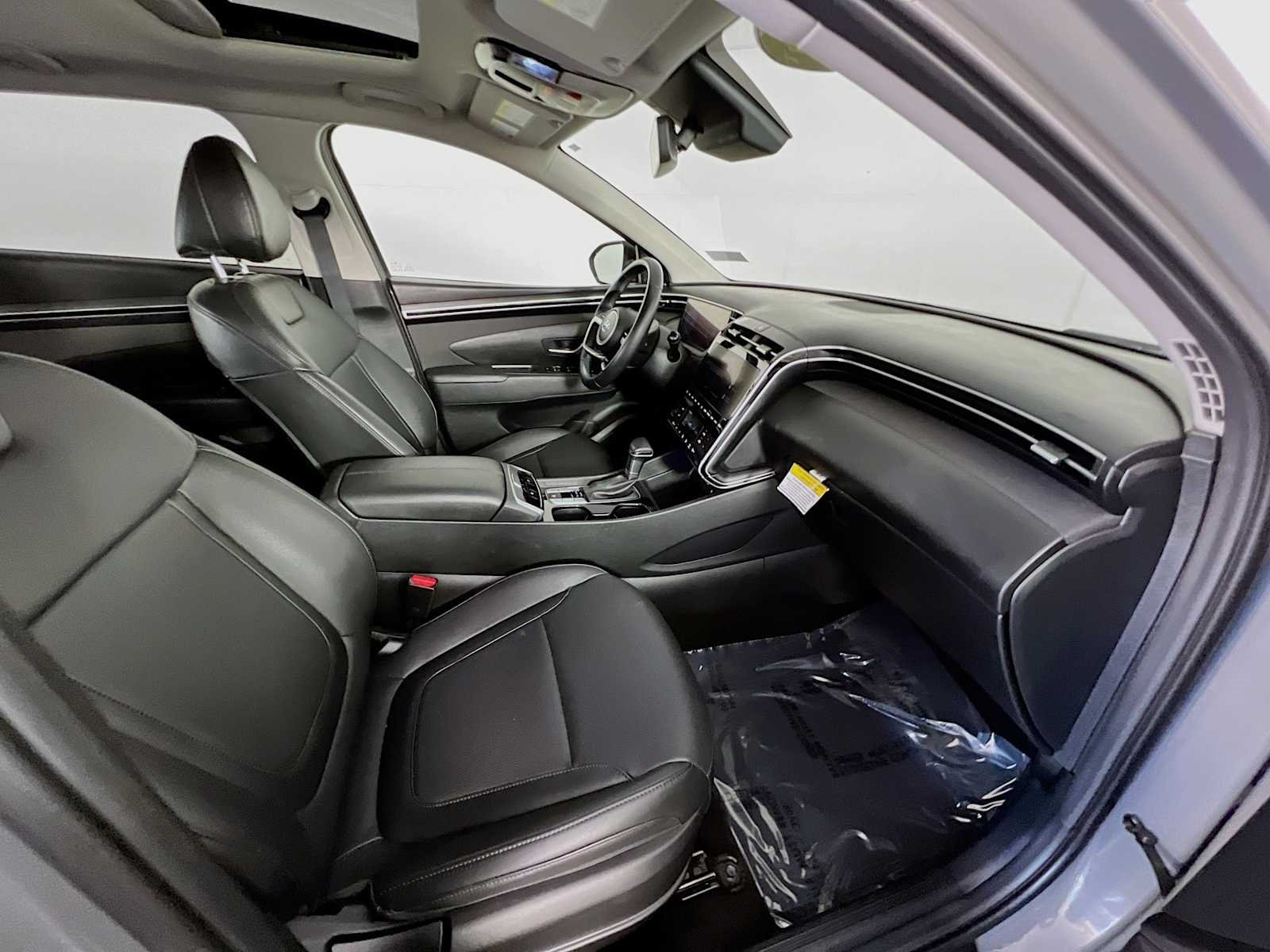 Used 2024 Hampton Gray Hyundai SEL image 29