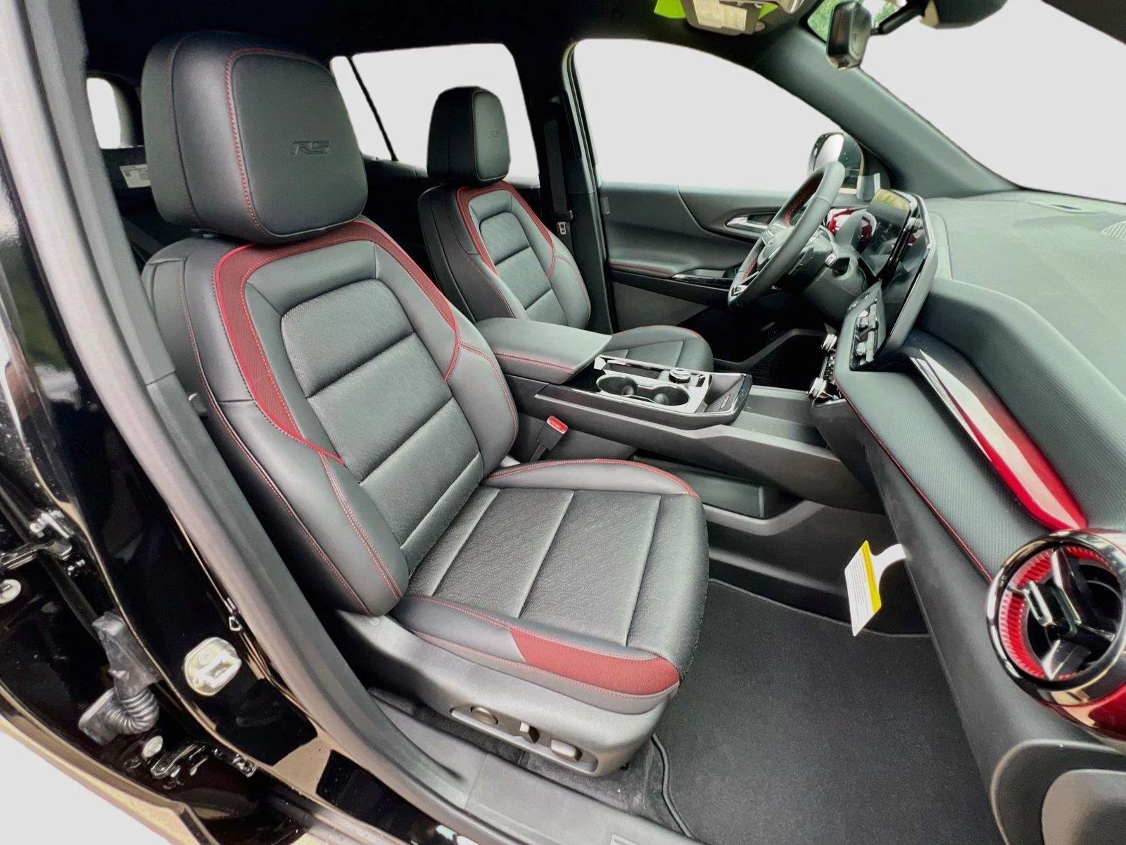 2027 Chevrolet Equinox RS - Photo 28