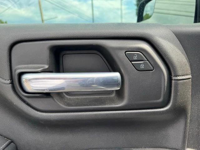 Used 2021 Gray GMC Elevation image 22