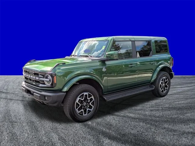 Certified Used 2025 Eruption Green Metallic Ford Outer Banks image 7