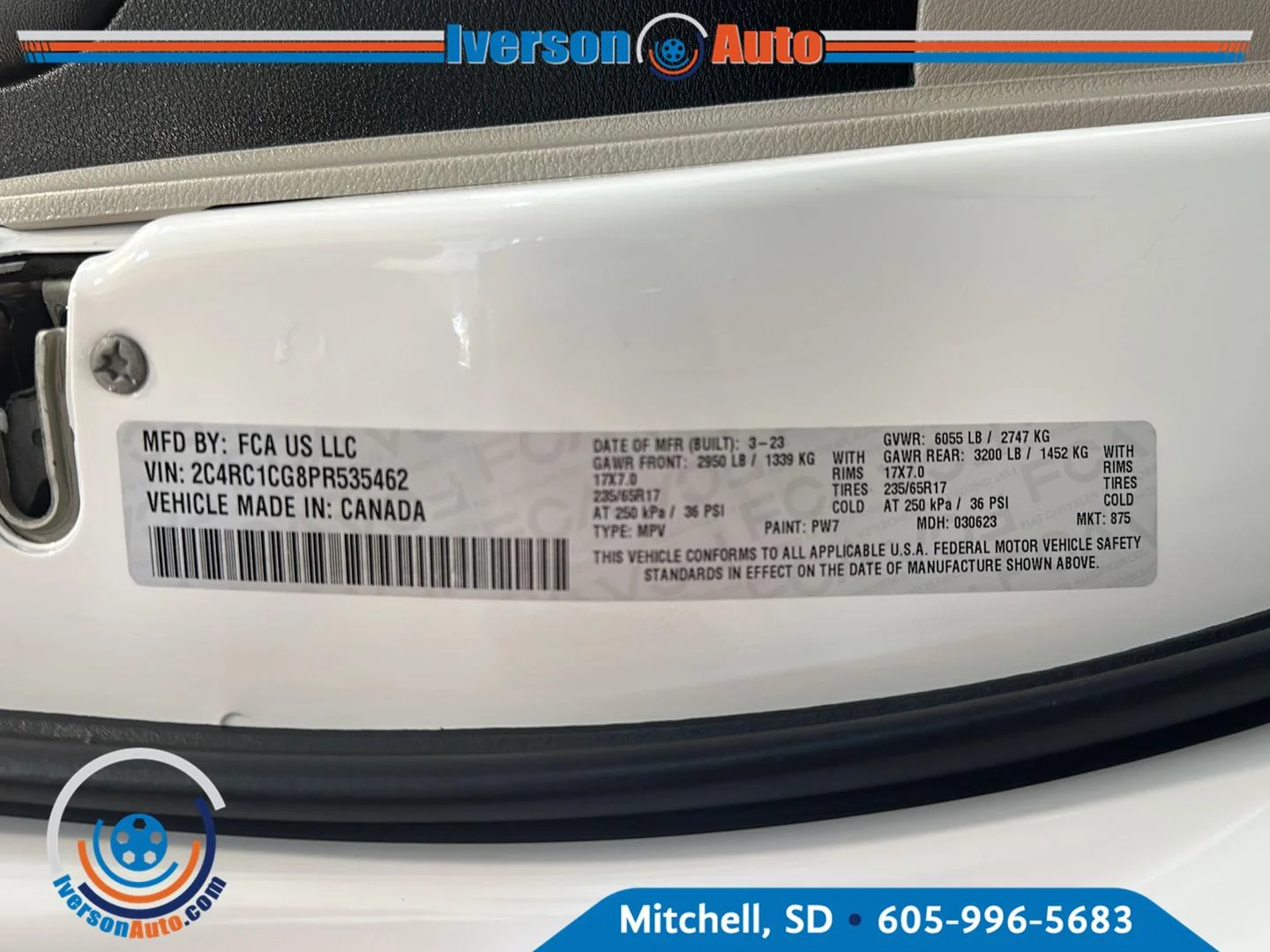 Used 2023 Bright White Clearcoat Chrysler LX image 12