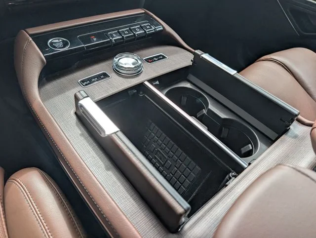 2025 Lincoln Navigator Reserve - Photo 18