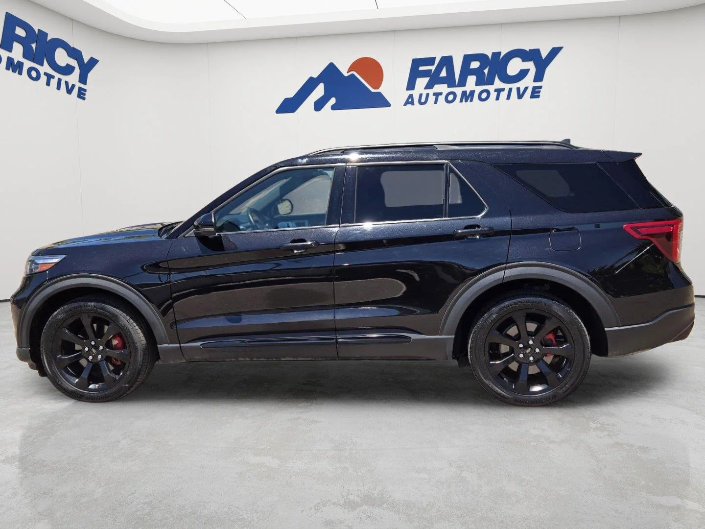 Used 2023 Agate Black Ford ST image 7