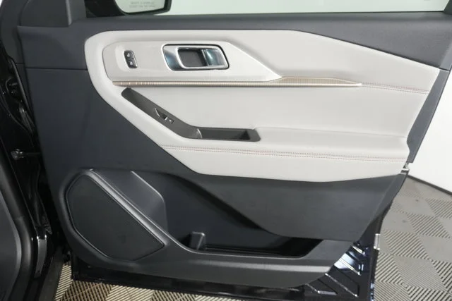 New 2026 Agate Black Metallic Ford Active image 32