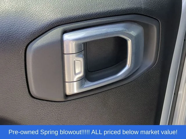 Used 2024 Silver Jeep Sport S image 33