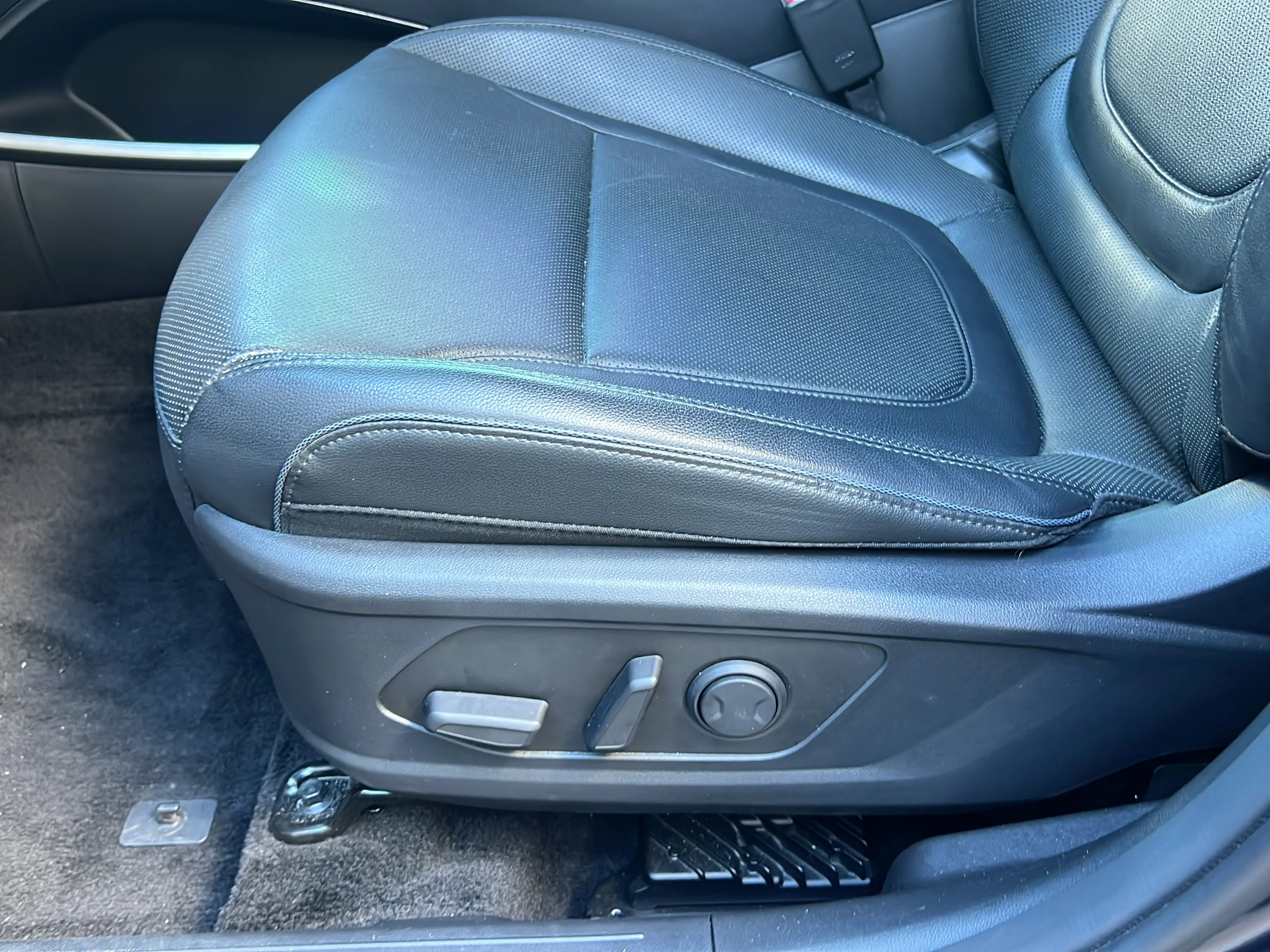 Used 2024 Deep Sea Hyundai Limited image 14