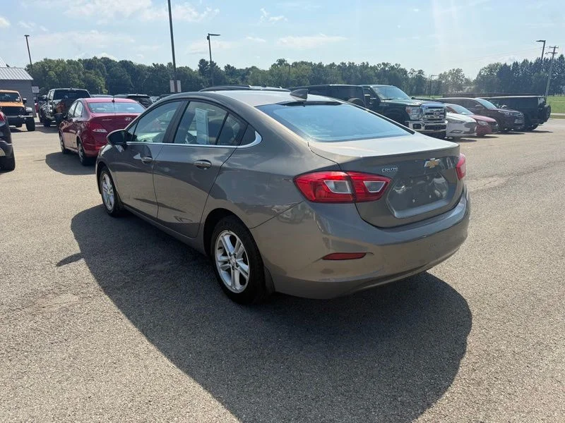 Used 2018 Gray Chevrolet LT image 17