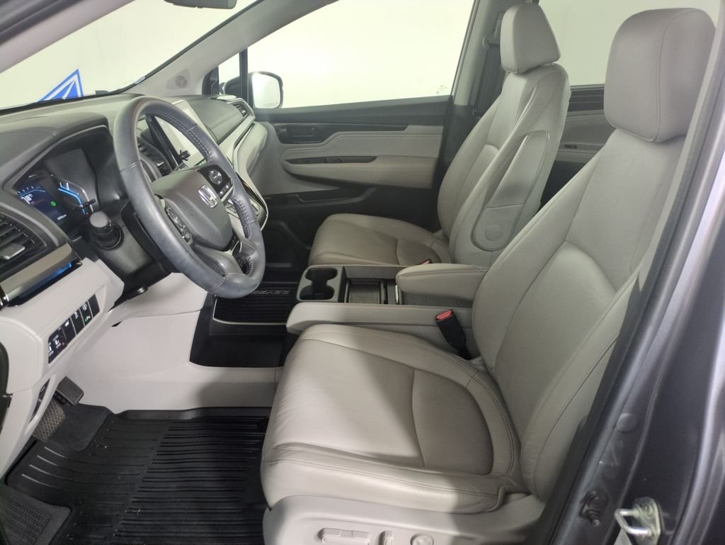 Certified Used 2024 Modern Steel Metallic Honda Touring image 13