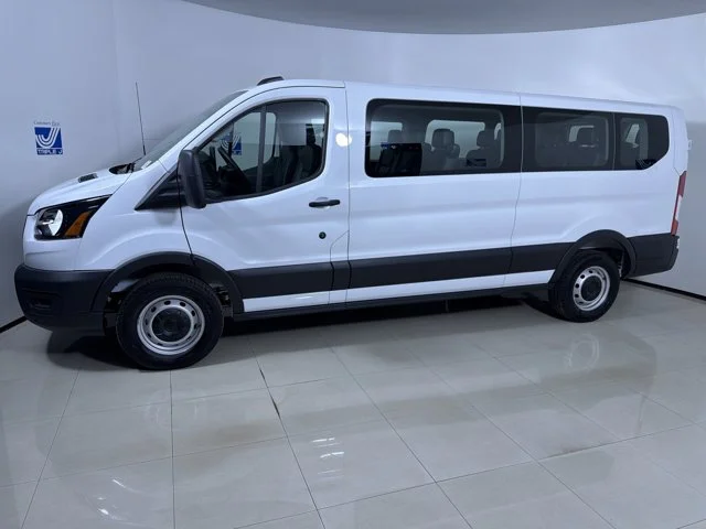 New 2026 OXFORD WHITE Ford XL Low Roof 15 Passenger Van image 4
