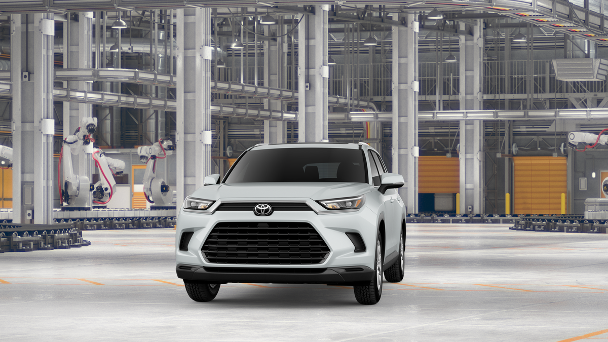 New 2026 Wind Chill Pearl Toyota XLE image 18