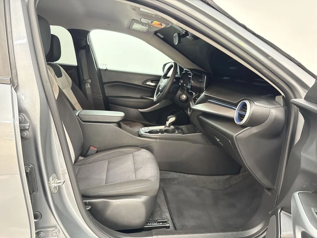 Used 2025 Sterling Gray Metallic Chevrolet LS image 17