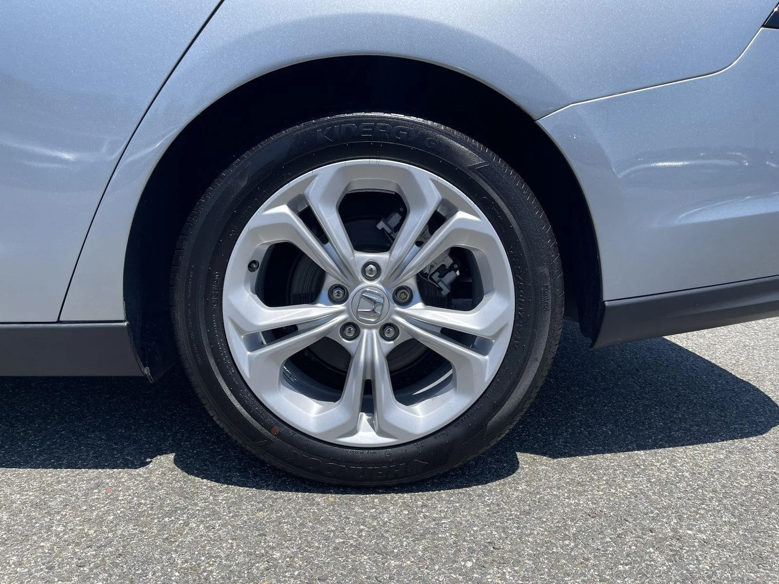 Used 2023 Lunar Silver Metallic Honda LX image 23