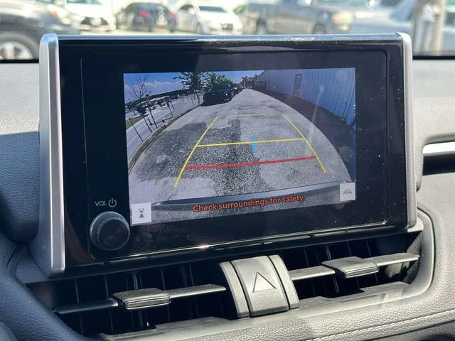 2023 Toyota RAV4 XLE - Photo 20