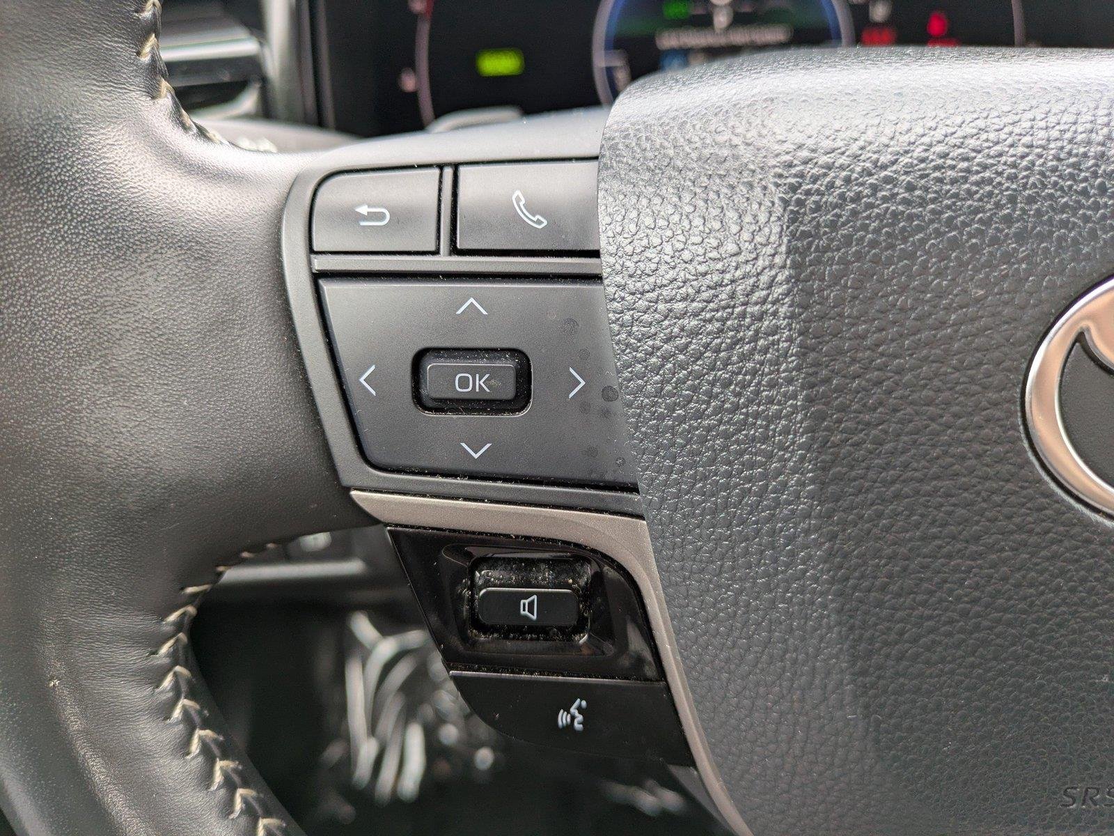 Certified Used 2025  Toyota SE image 22