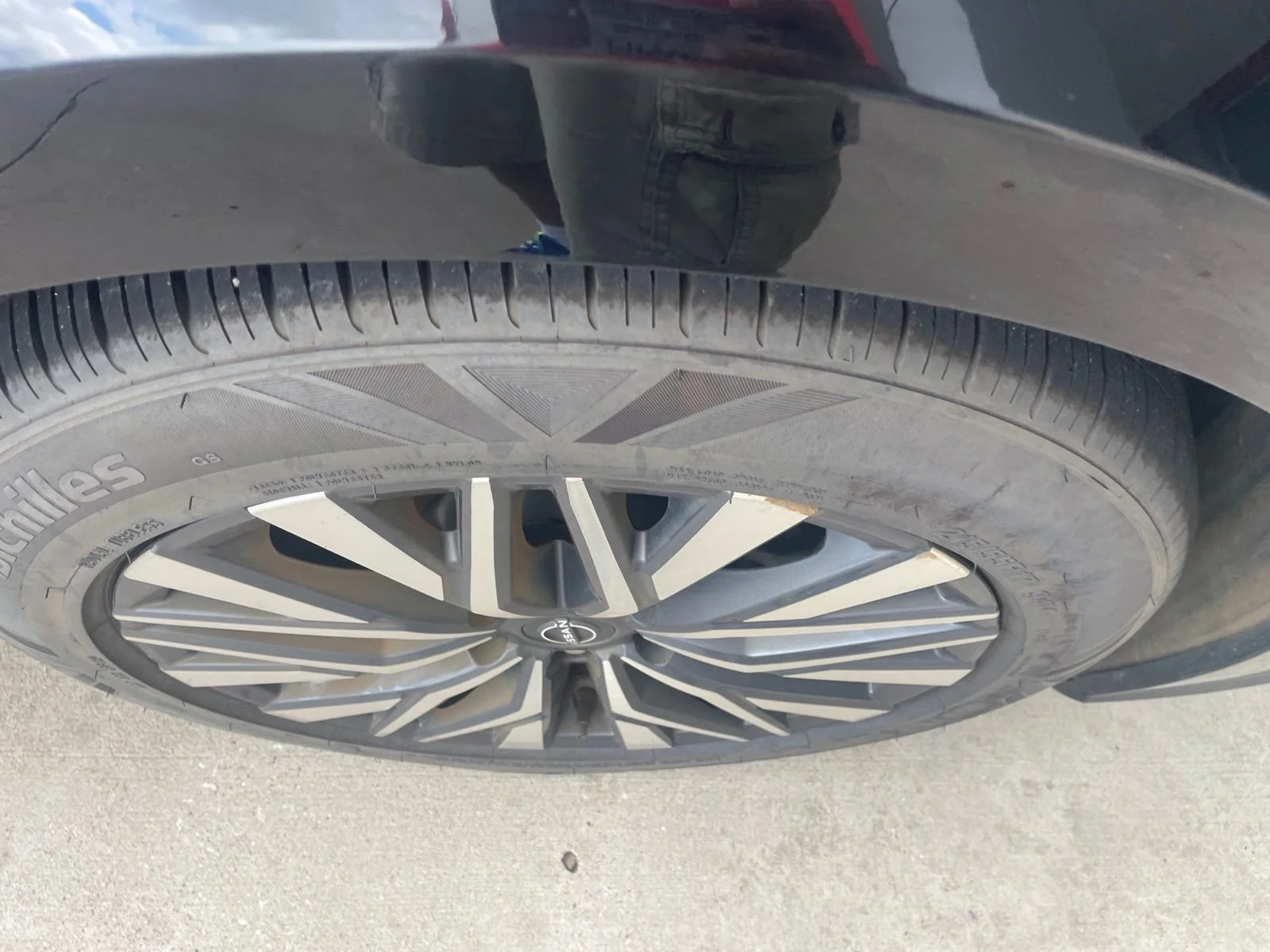 Used 2023 Black Nissan 2.5 SV image 6