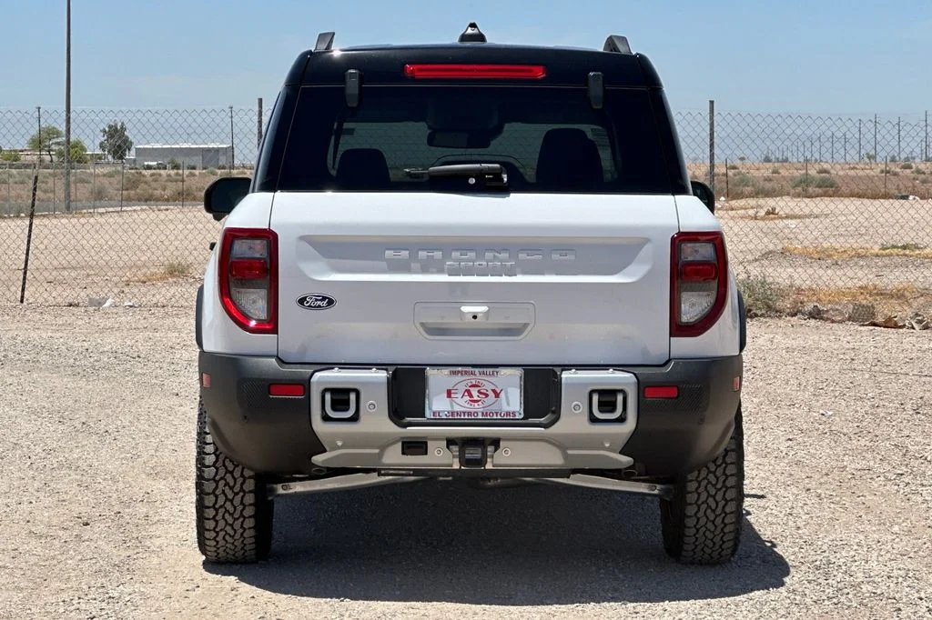 New 2026 Oxford White Ford Badlands image 5