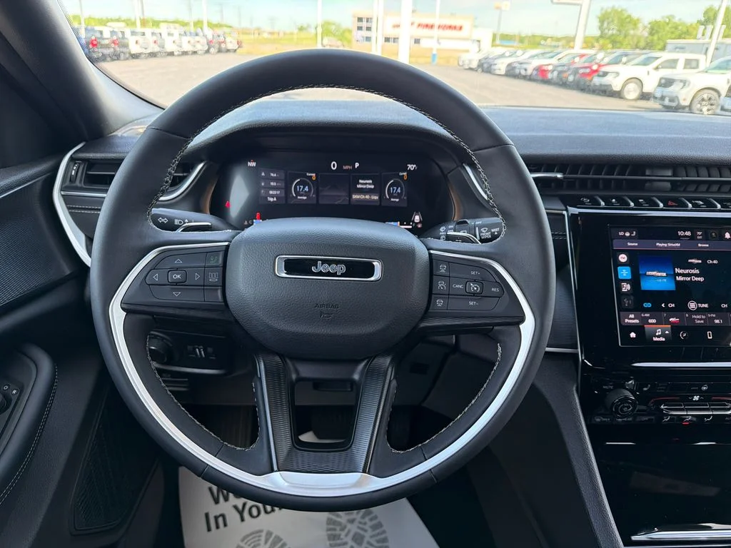 Used 2025 Silver Jeep Altitude image 14