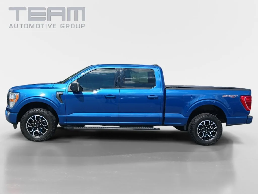 Used 2022 Blue Ford XLT image 4