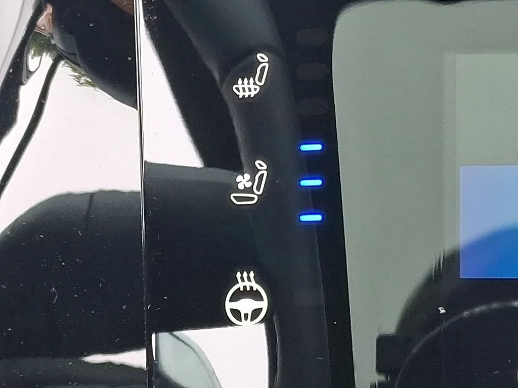 New 2026 Bright White Clear-Coat Exterior Paint Jeep Summit image 20