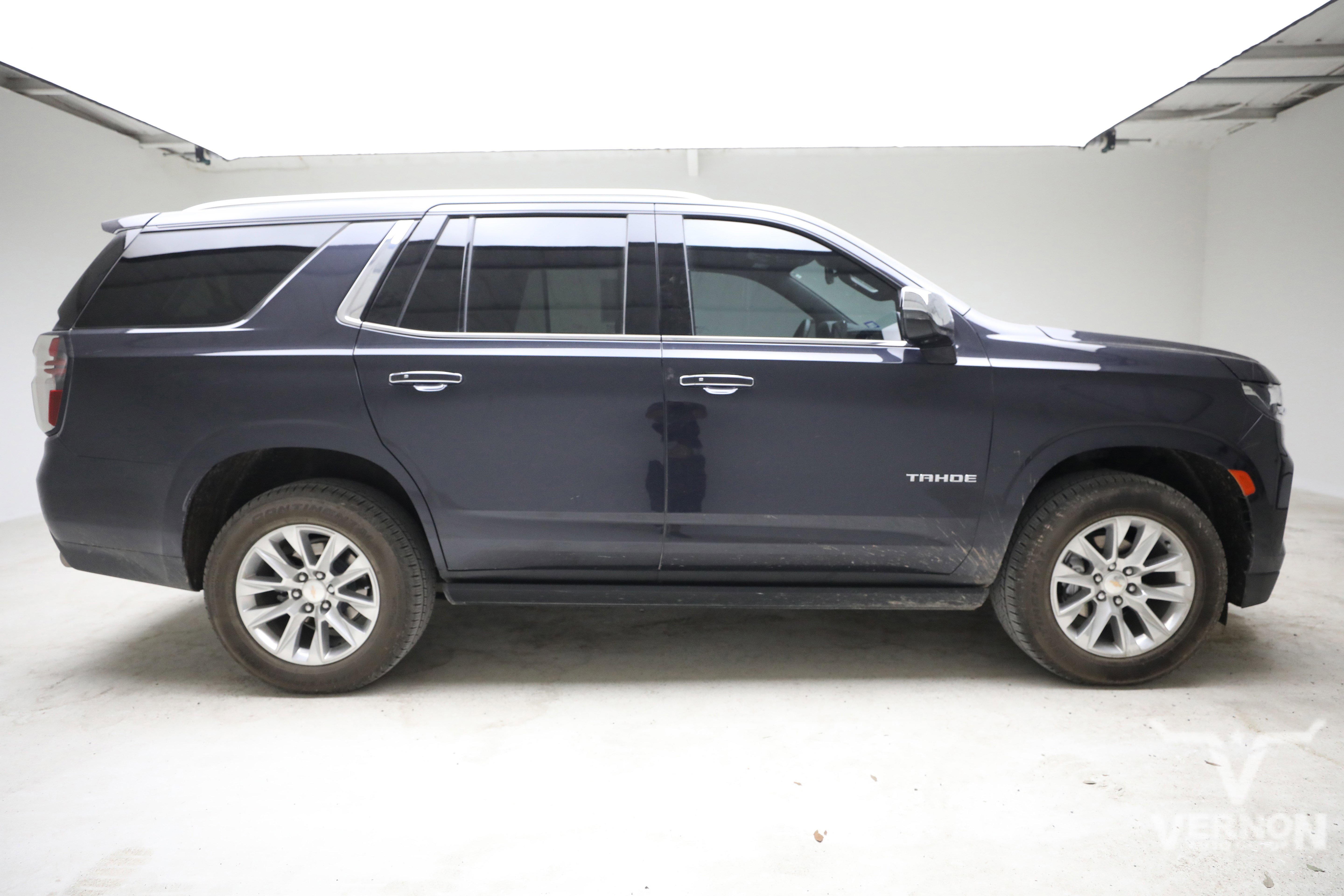 Used 2024 Dark Ash Metallic Chevrolet Y image 5