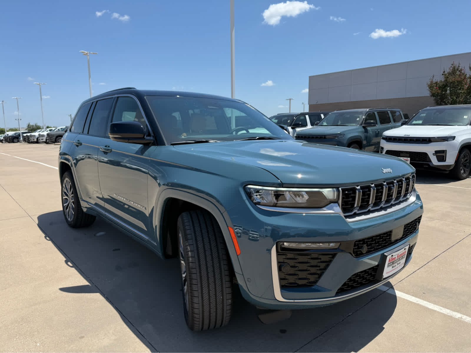 New 2026 Steel Blue Exterior Paint Jeep Summit image 4
