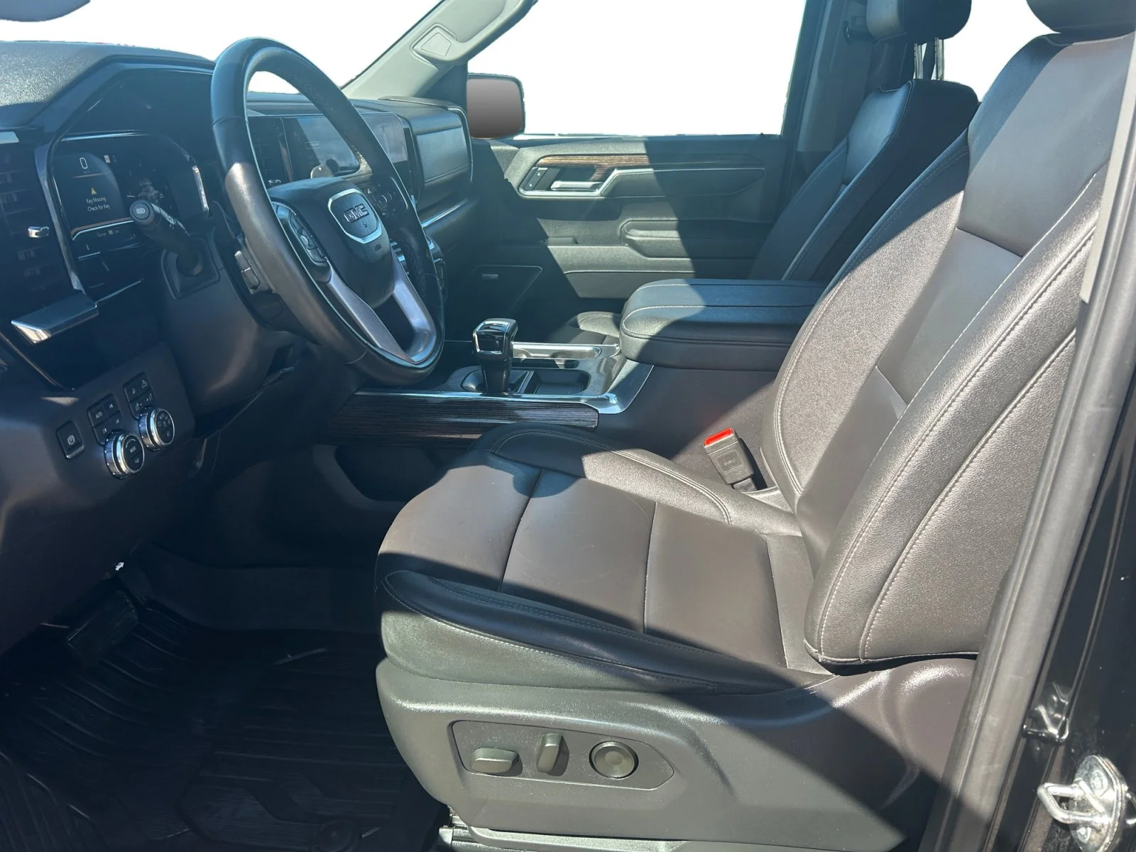 Used 2024 Black GMC Elevation Crew 3.0L Leather X31 Package 4x4 image 14