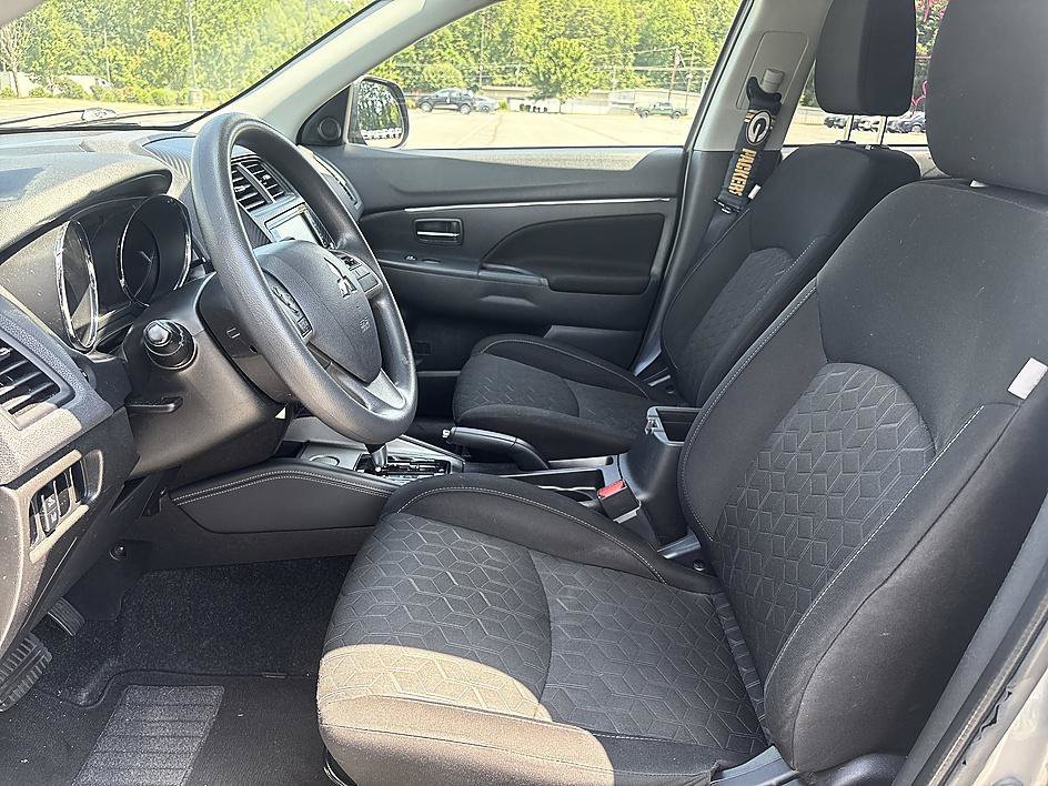 Used 2021 Alloy Silver Metallic Mitsubishi ES image 17