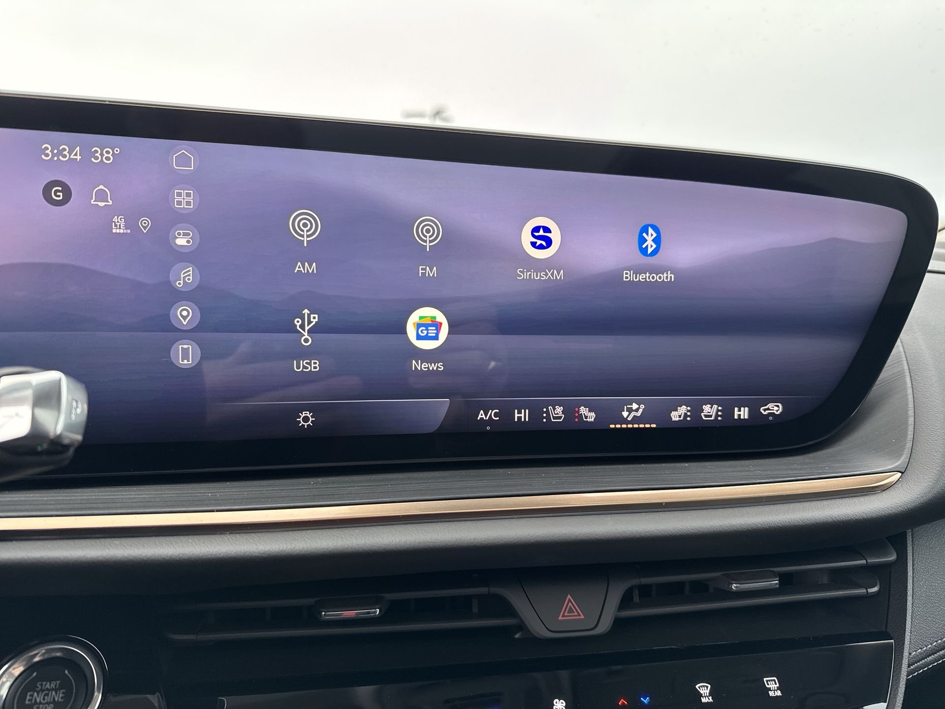 New 2026 Iridescent White Tricoat Buick Avenir image 27