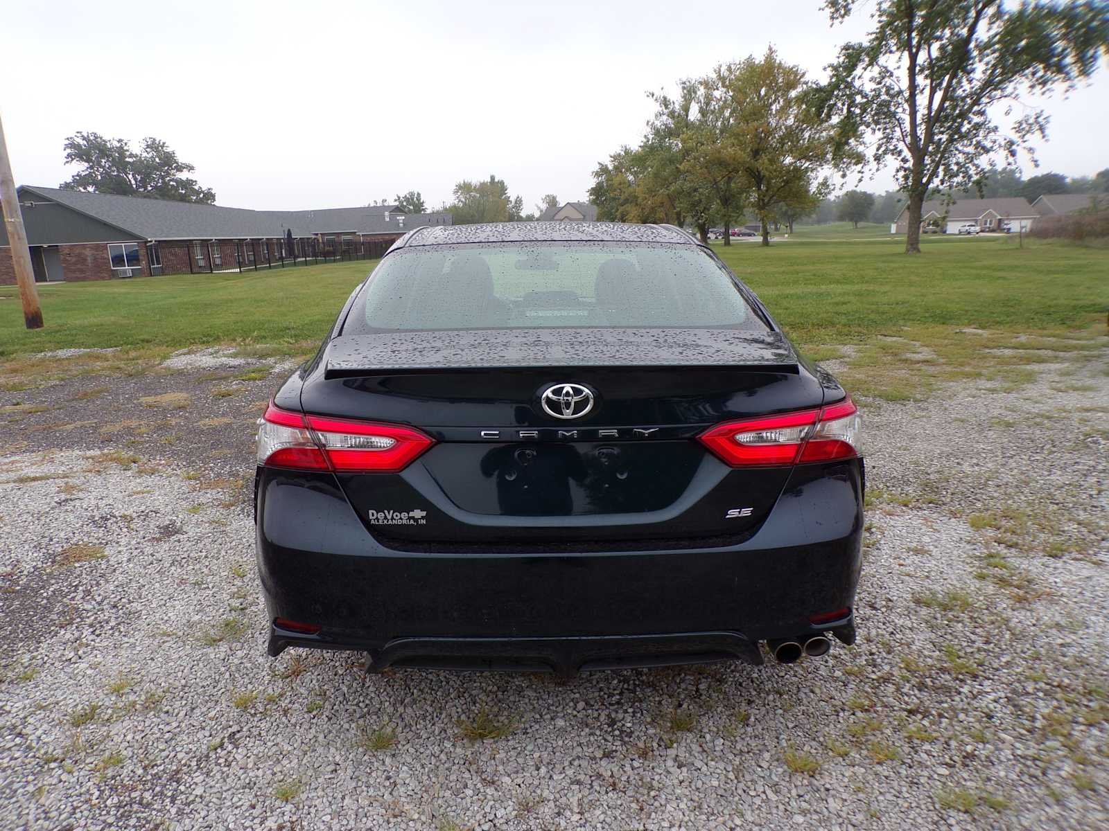 Used 2018 Blue Toyota SE image 4