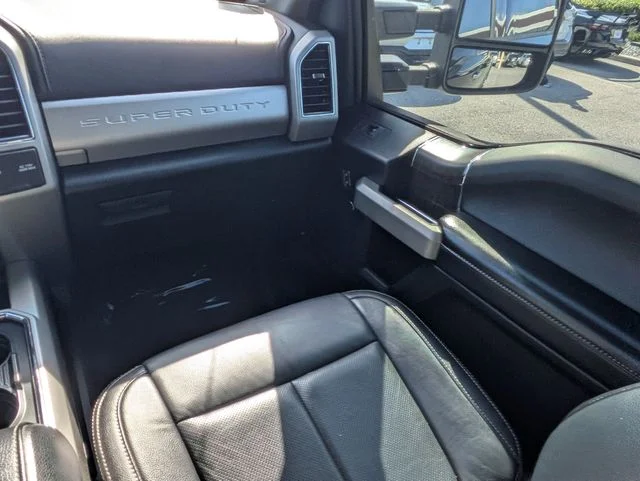 Used 2020 Black Metallic Ford Lariat image 17