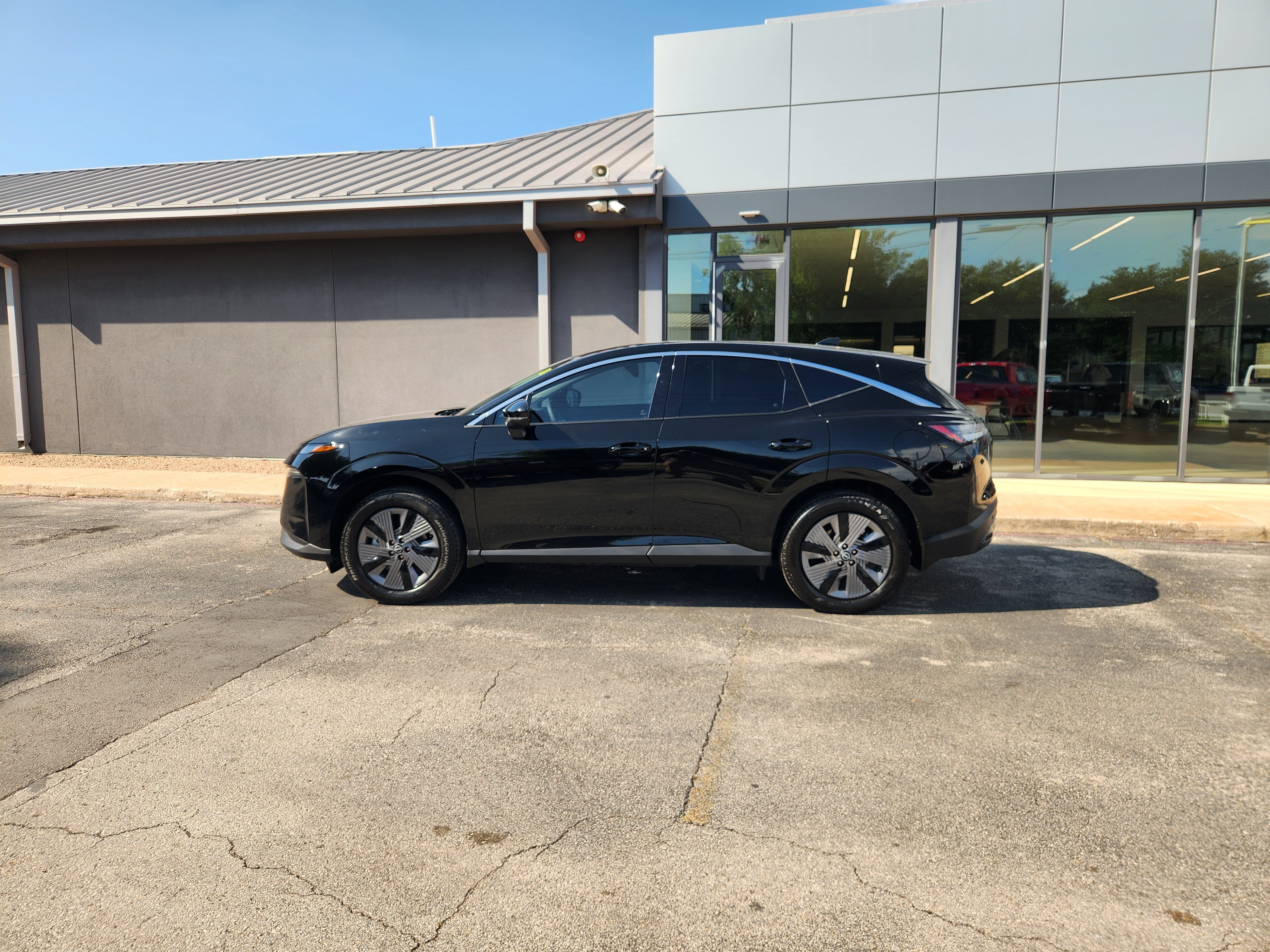 Certified Used 2026 Super Black Nissan SL image 4