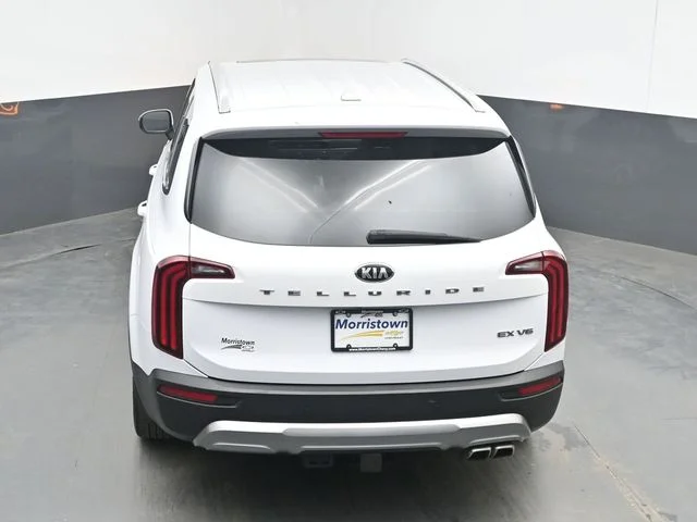 Used 2021 White Kia EX image 39