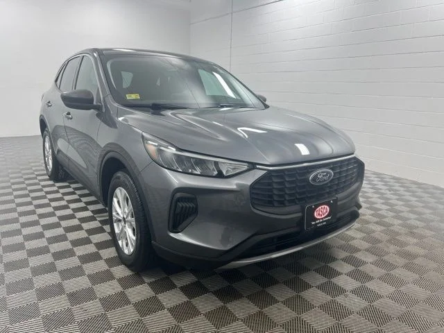 Used 2023 Gray Ford Active image 1