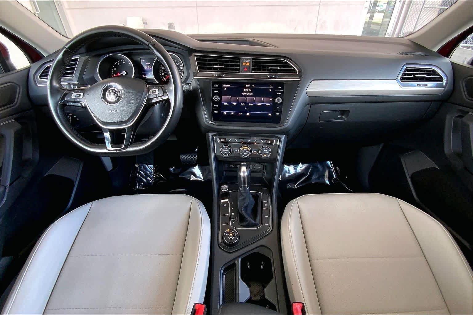 Used 2019 Cardinal Red Metallic Volkswagen SE image 16