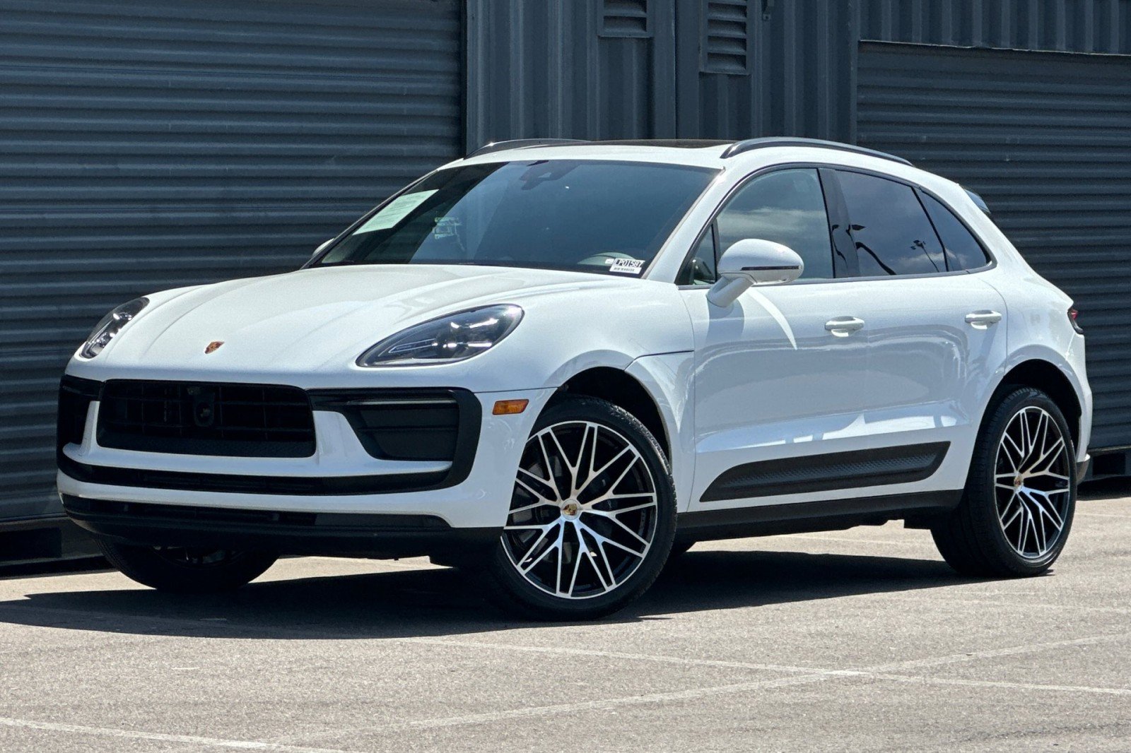 2026 Porsche Macan Base