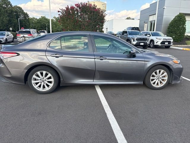 Used 2018 Gray Toyota LE image 8