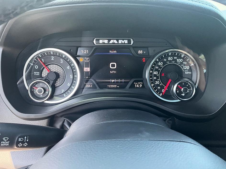 Used 2025 Silver Ram Laramie image 17