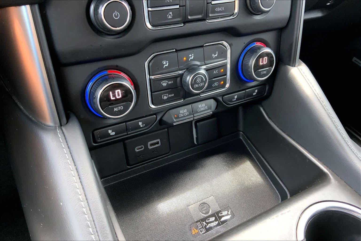 Used 2022 Black Chevrolet Z71 image 33
