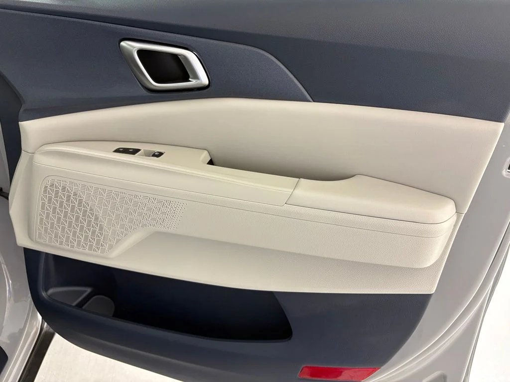 New 2026 Ceramic Silver Kia EX image 46