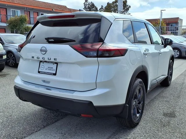 New 2026 Everest White Pearl TriCoat Nissan SV image 8