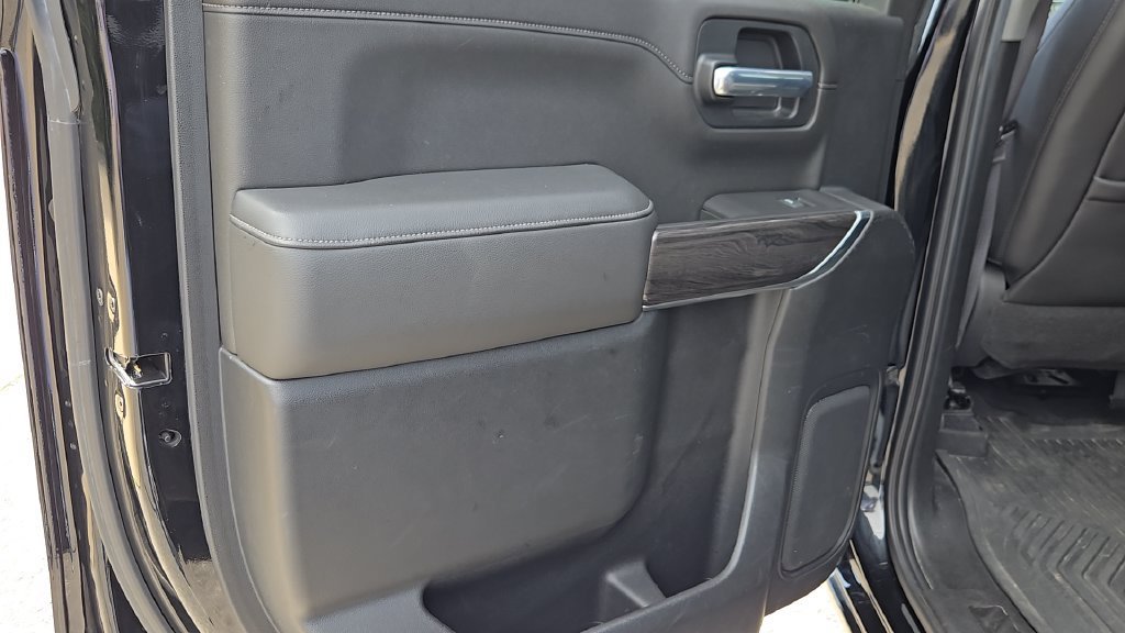 Used 2020 BLACK Chevrolet LTZ image 29