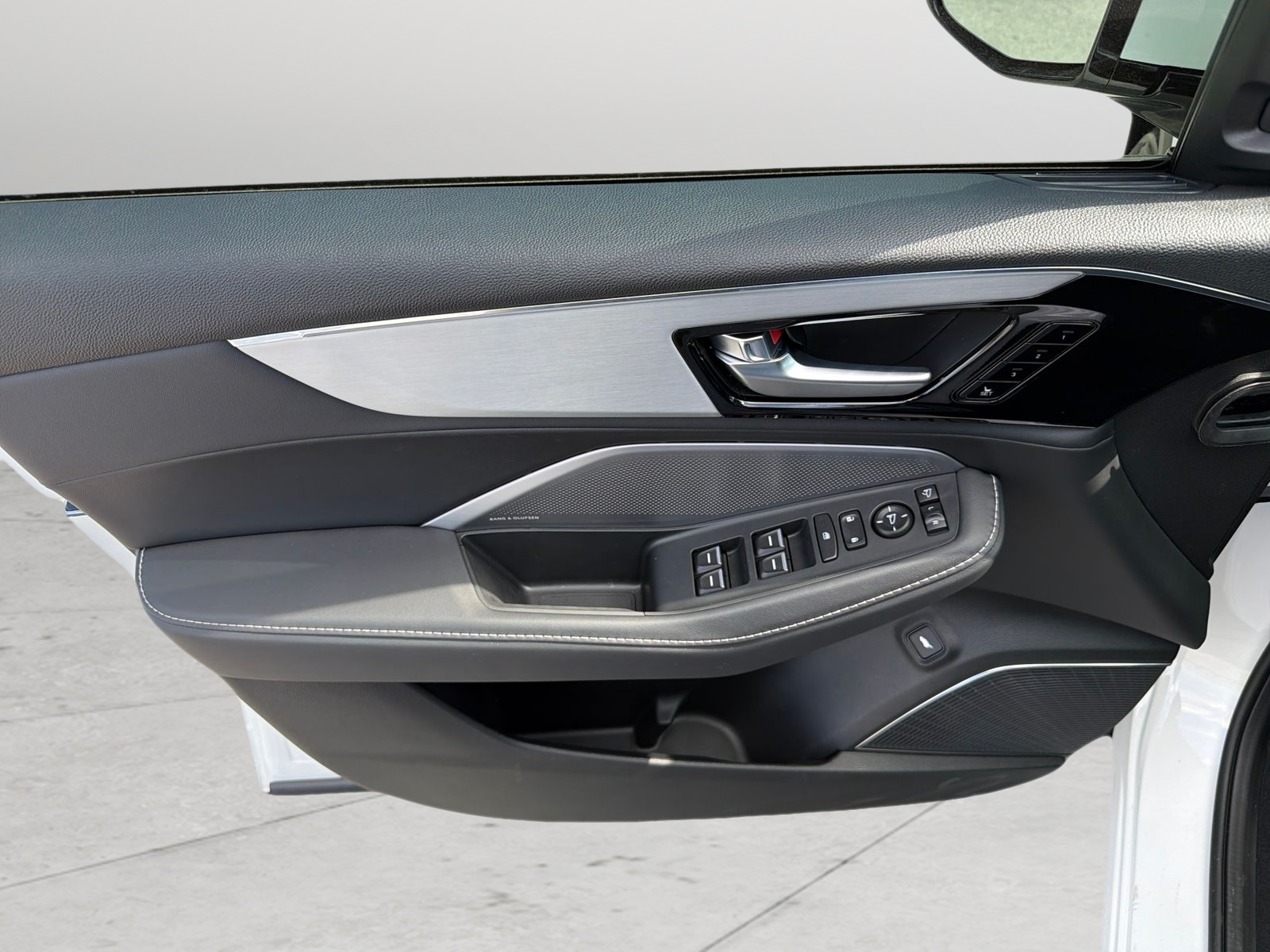 New 2026 Platinum White Pearl Acura Technology Package image 17