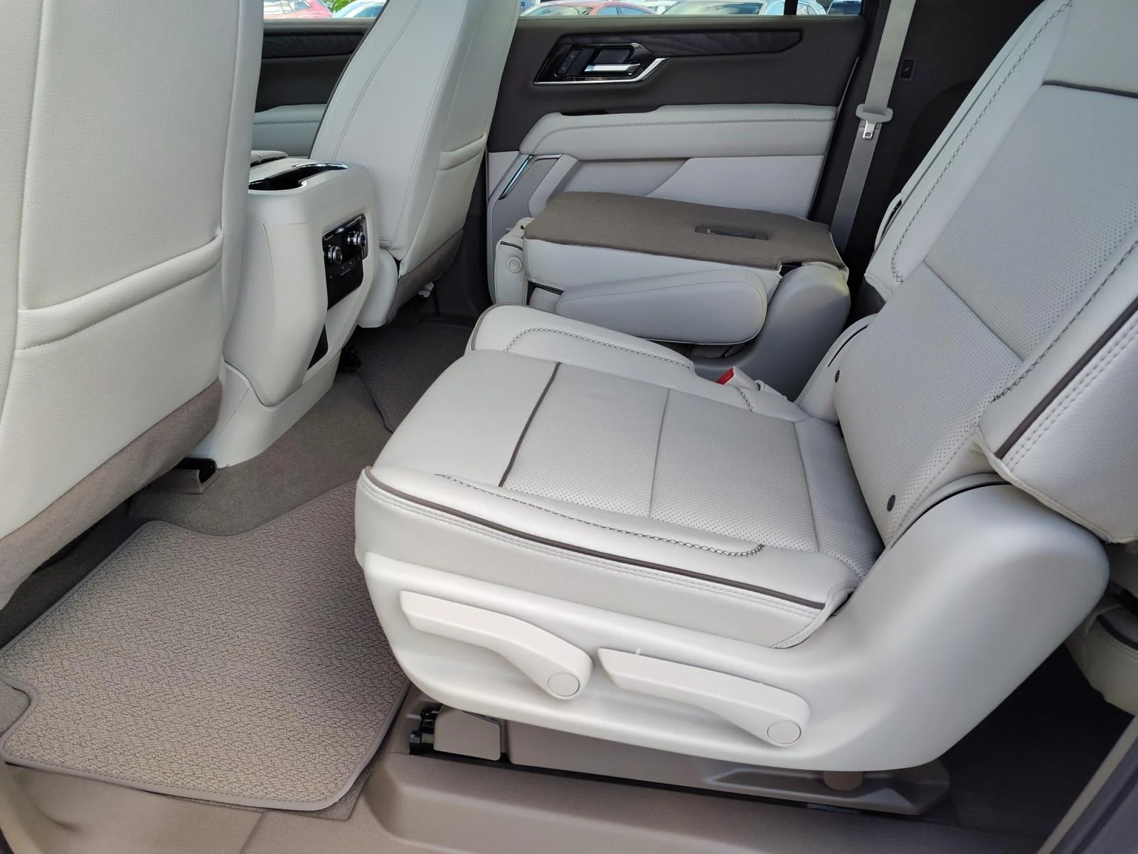 New 2026 Summit White GMC Denali image 8