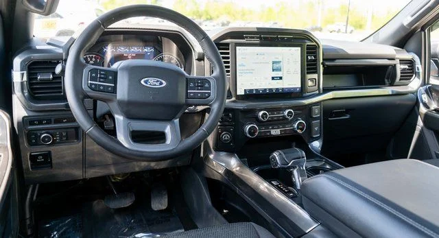 Used 2023 White Ford XLT image 12