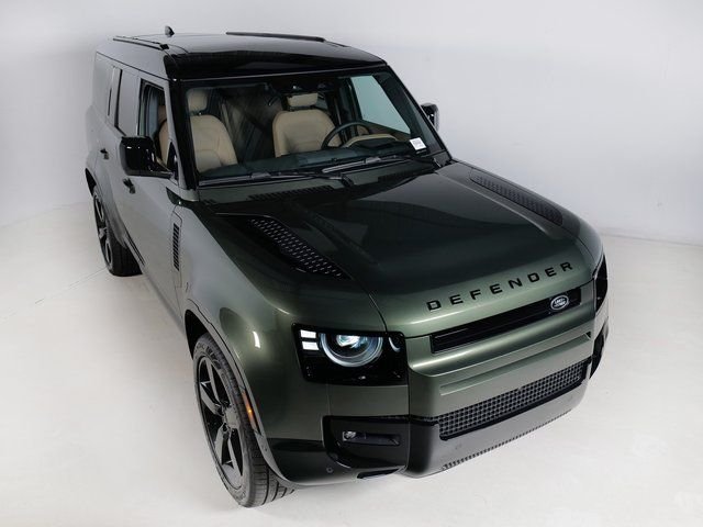 New 2026 Woolstone Green Land Rover X-Dynamic SE image 30