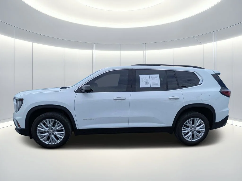 Used 2024 White GMC Elevation image 6